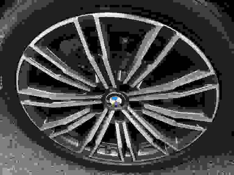 BMW 3 SERIES Photo spincar-5ac8f9cf8c92b3228b7dc3df0c09ab2605189c6b.jpg