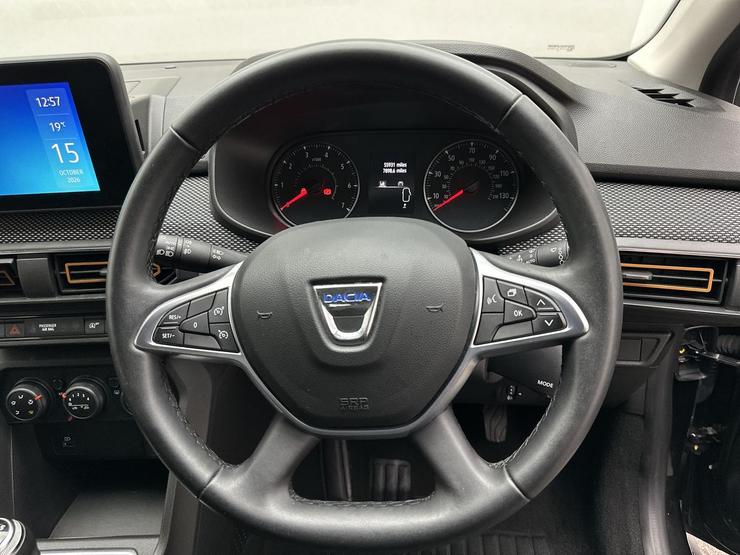 Dacia Sandero Photo spincar-5af72e6afd568b597a76074af19d8354bd26a2b6.jpg