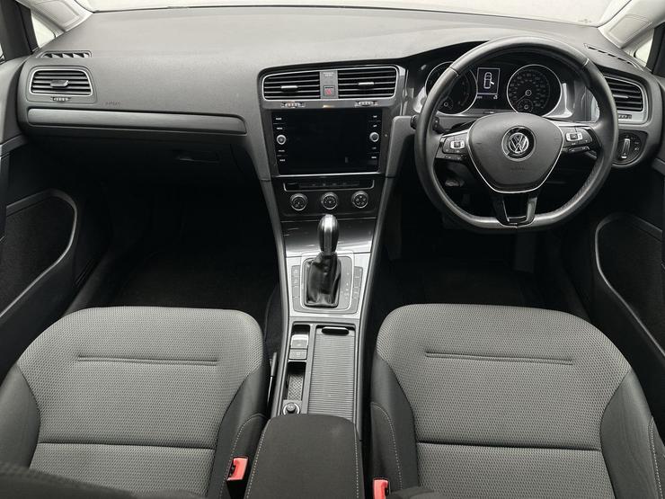Volkswagen GOLF Photo spincar-5b137b6395f75a87fa0f2a19910d15c5b81763ff.jpg