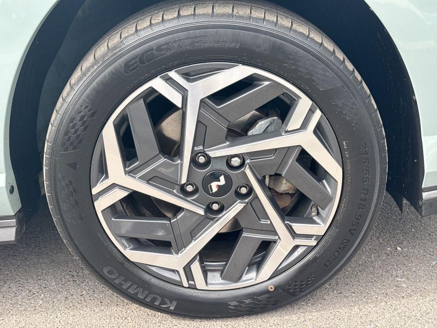 Hyundai KONA Photo spincar-5b3871e68abb5b3f11de149ace94043f1abf9299.jpg