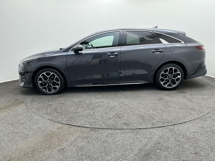 Kia Proceed Photo spincar-5c01fc73134f3edc71f9a27329557fbec9026fea.jpg
