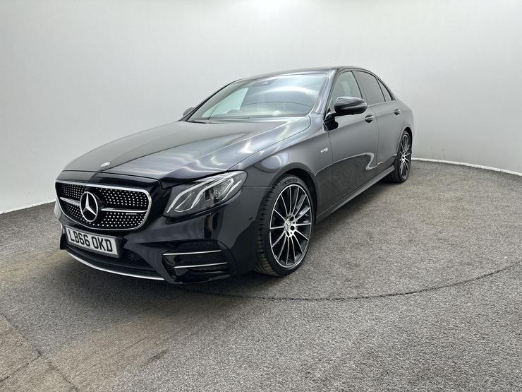Mercedes-Benz E CLASS Photo spincar-5dcba13effe5130fbf71018ccd4f7bd58c36b81b.jpg
