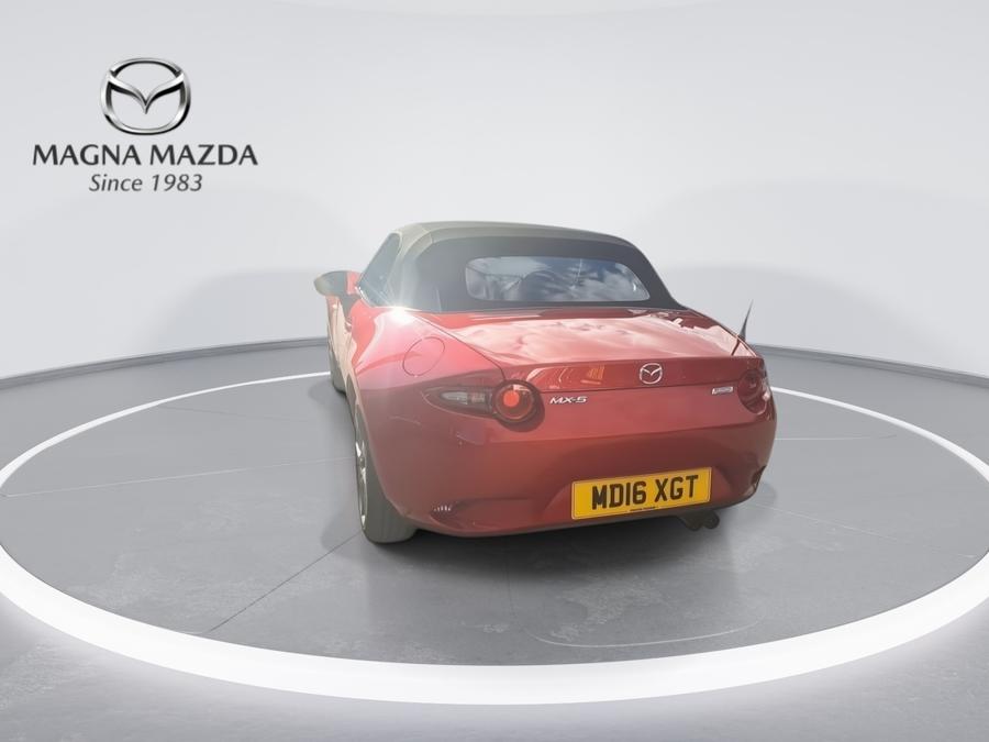Mazda MX-5 Photo spincar-5df639385101c514ad9d9cf5f0c14a617da43e15.jpg
