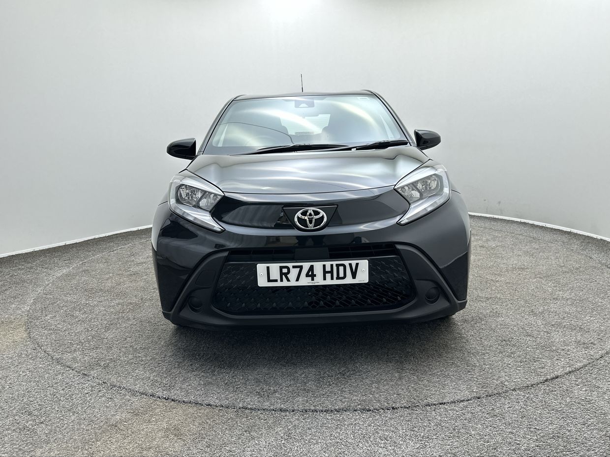 Toyota AYGO X Photo 2