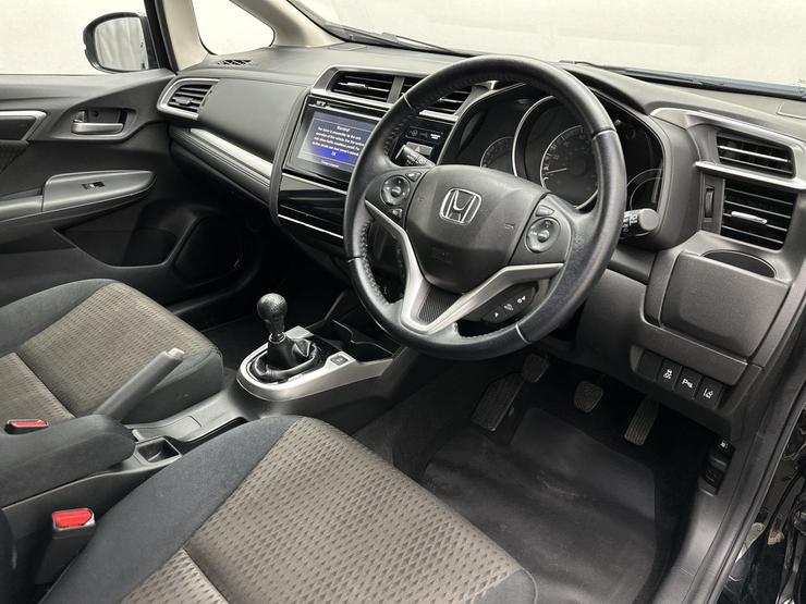 Honda Jazz Photo spincar-5ec731a0a749f9f481ab9e87d73b19fabf462928.jpg