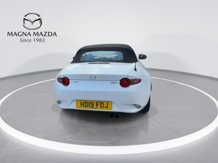 Mazda MX-5 Photo spincar-5f1c61e05a88bd08ef3e33416bd48c8916e90018.jpg
