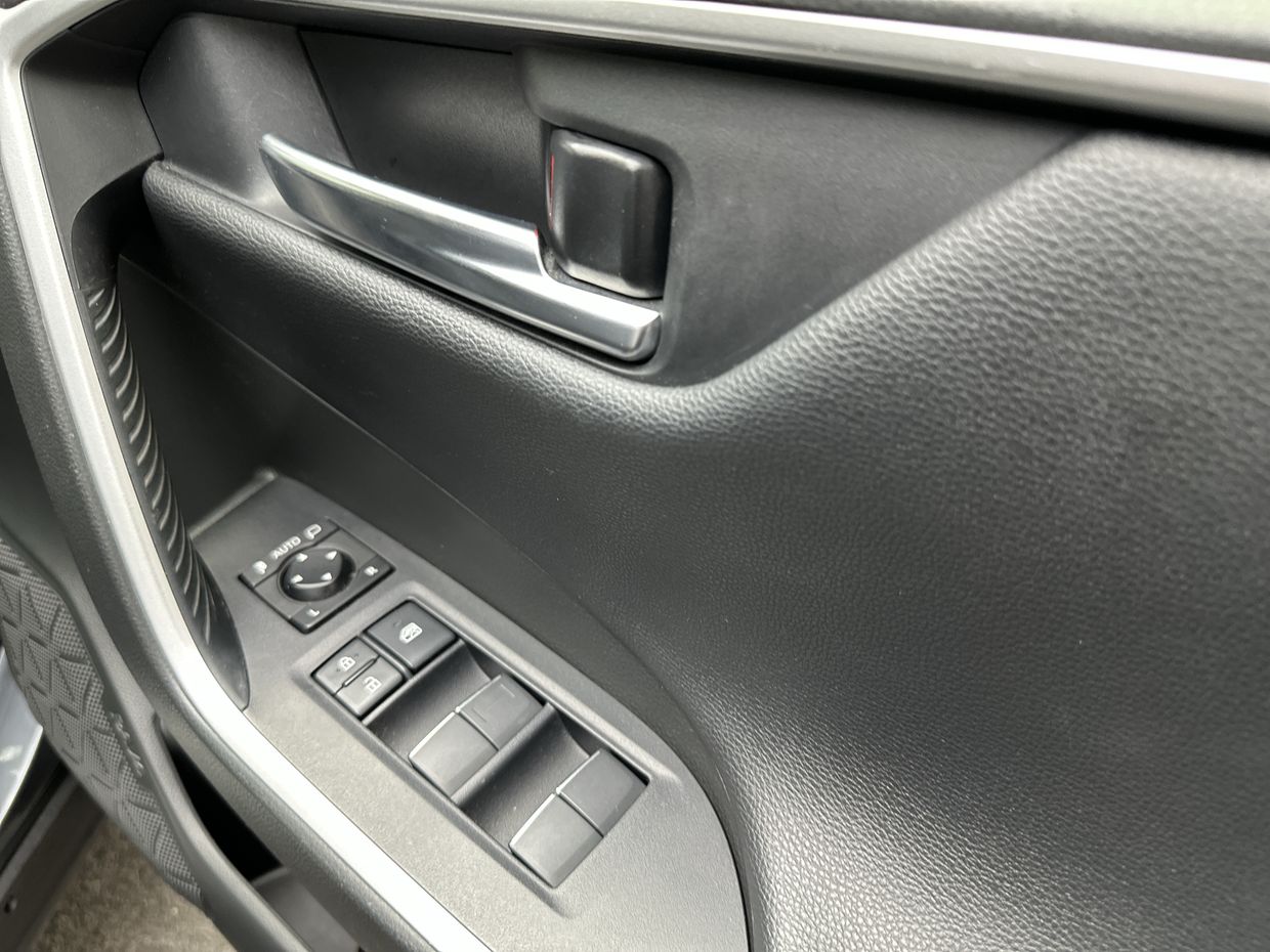Toyota RAV4 Photo 17