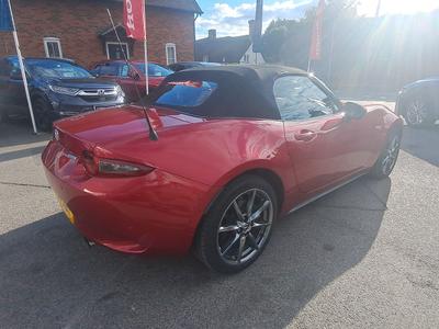 Mazda MX-5 Photo 13