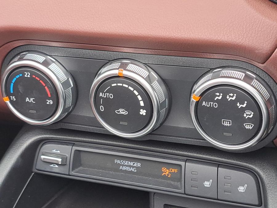 Mazda MX-5 RF Photo spincar-6221a33b7b909039f27b7ead2f916f4598af343b.jpg