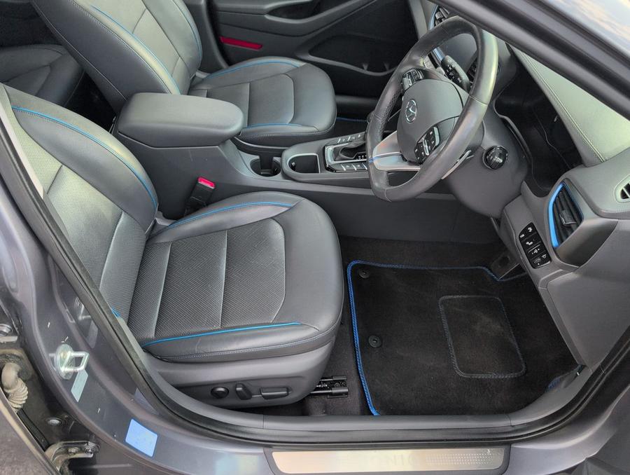Hyundai IONIQ Photo spincar-62a3fbb4d6c493b7cdea57471308205be688001d.jpg