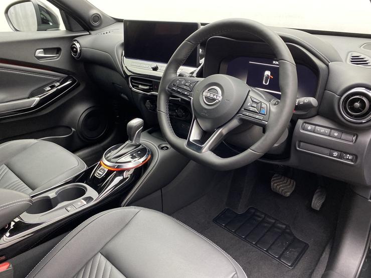 Nissan JUKE Photo spincar-63085c0327039d81a295a64978aef61cb123fd01.jpg