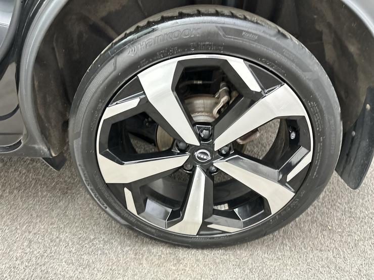 Nissan JUKE Photo spincar-6392a5d5f0f1fd6e9dd059c9aab53f43bcde55aa.jpg