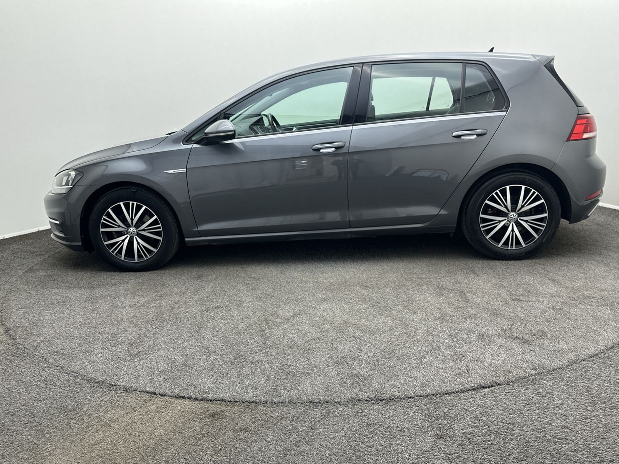 Volkswagen GOLF Photo 4