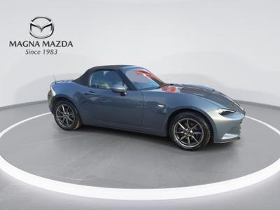 Mazda MX-5 Photo 11