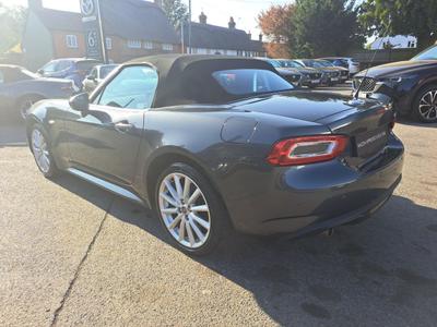Fiat 124 Spider Photo 15