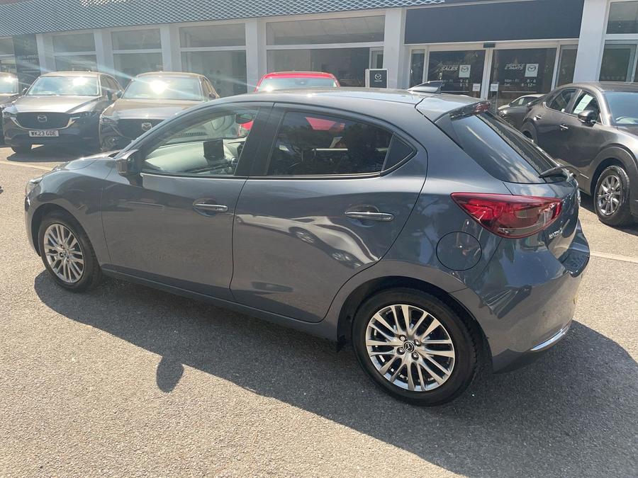 Mazda Mazda2 Photo spincar-6590103737c2e9d09f6fa8f8363966545e50515f.jpg