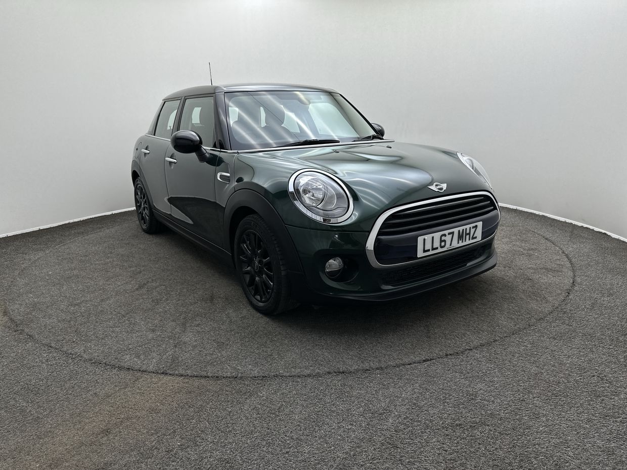 MINI Cooper Photo 1