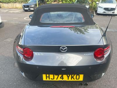 Mazda MX-5 Photo 18