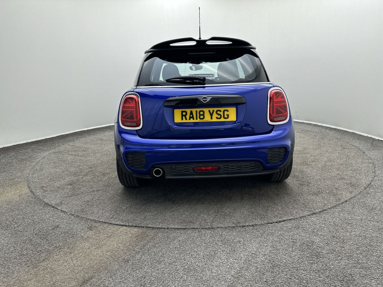 MINI Cooper Photo 6