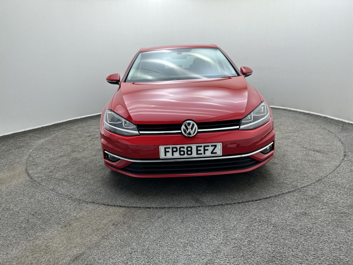 Volkswagen GOLF Photo 2
