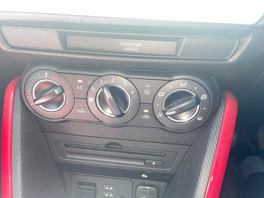Mazda Mazda2 Photo spincar-6895bb208b49bf243dadfef402d8053936451232.jpg