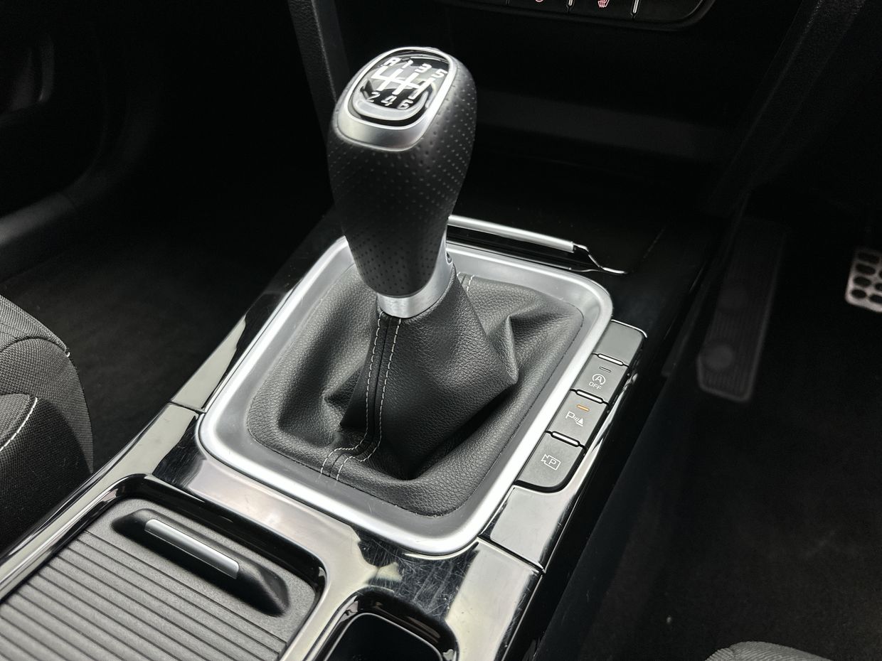 Kia Proceed Photo 26