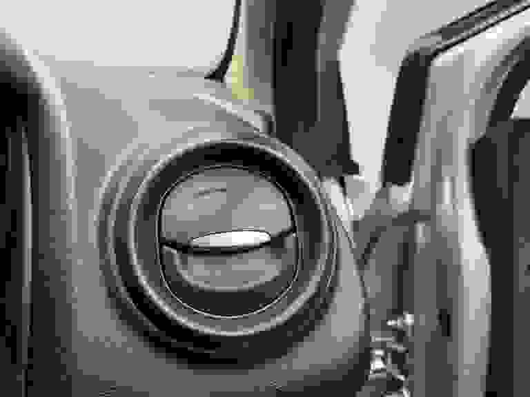 RENAULT CLIO Photo spincar-69aad99c30011f16f3fe057a3ab71adfc0e61f8e.jpg