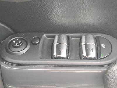 MINI Hatch Photo 42