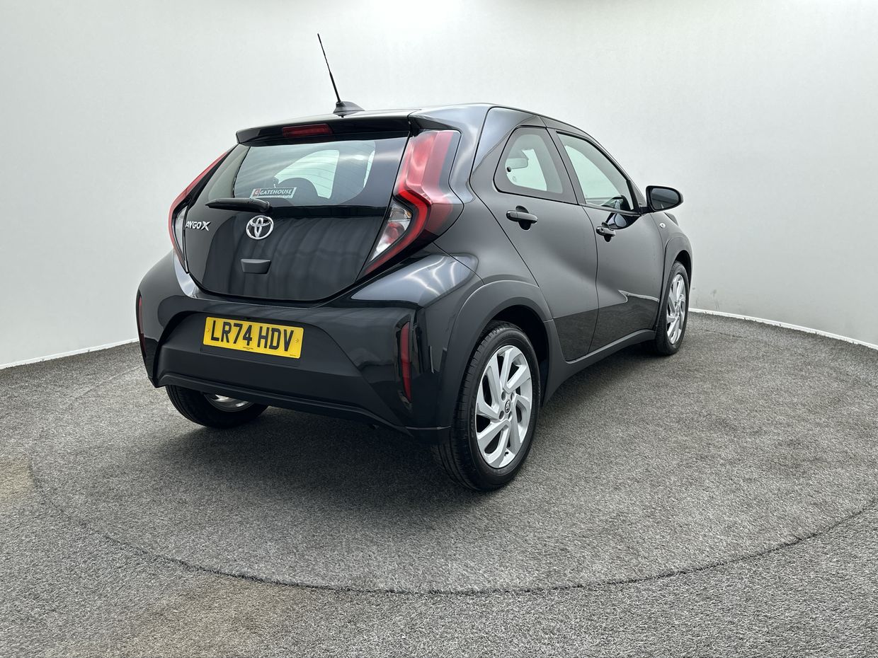 Toyota AYGO X Photo 7