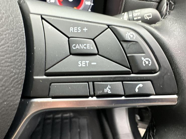Nissan JUKE Photo spincar-6b5601ea35d80382fa81d824eaf0a13c84c6bab9.jpg