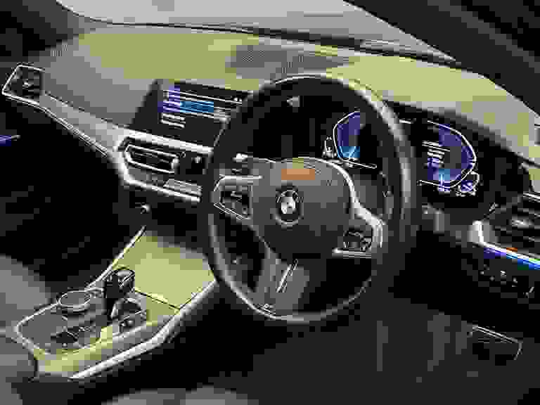 BMW 3 SERIES Photo spincar-6b93ffd8c9c59e3b2cac66ed4b32f211506db40c.jpg