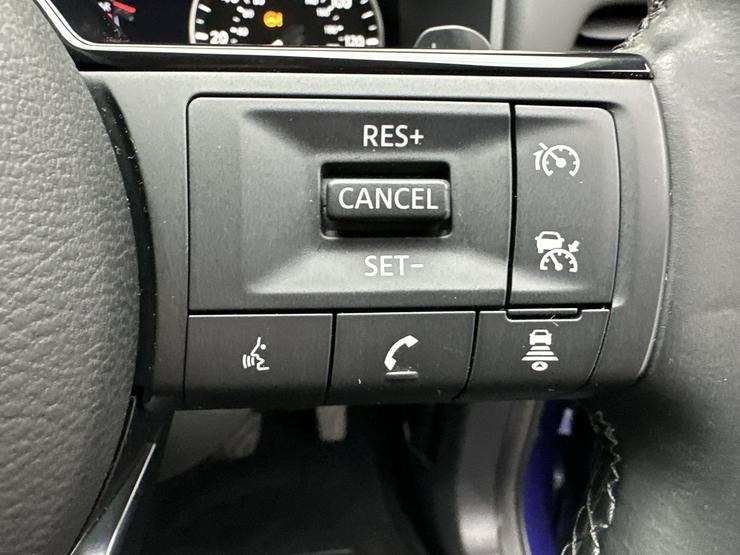 Nissan QASHQAI Photo spincar-6ca1eaa51c28bb290084ade9af447d1cb4123d81.jpg