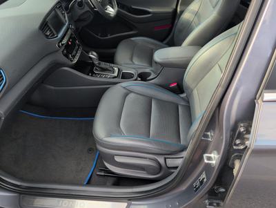 Hyundai IONIQ Photo 25