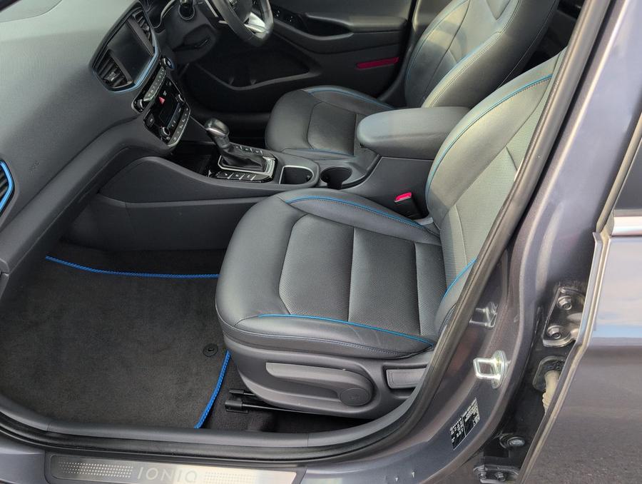 Hyundai IONIQ Photo spincar-6cea76e904e9e80825412e0ec51924c98f71b79b.jpg