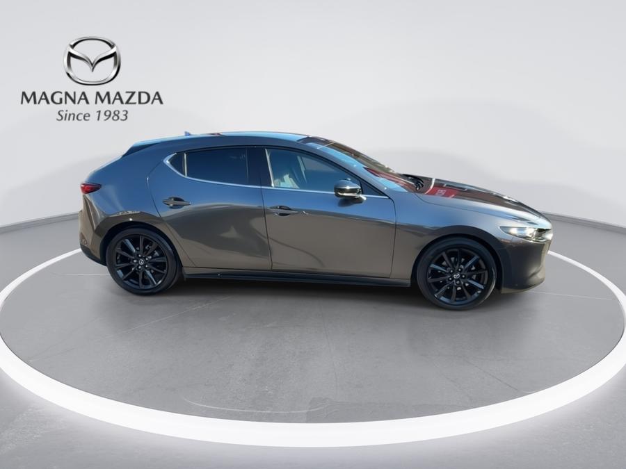 Mazda Mazda3 Photo spincar-6e931973f3dd39f8c5d462aa573646fba2dfa487.jpg