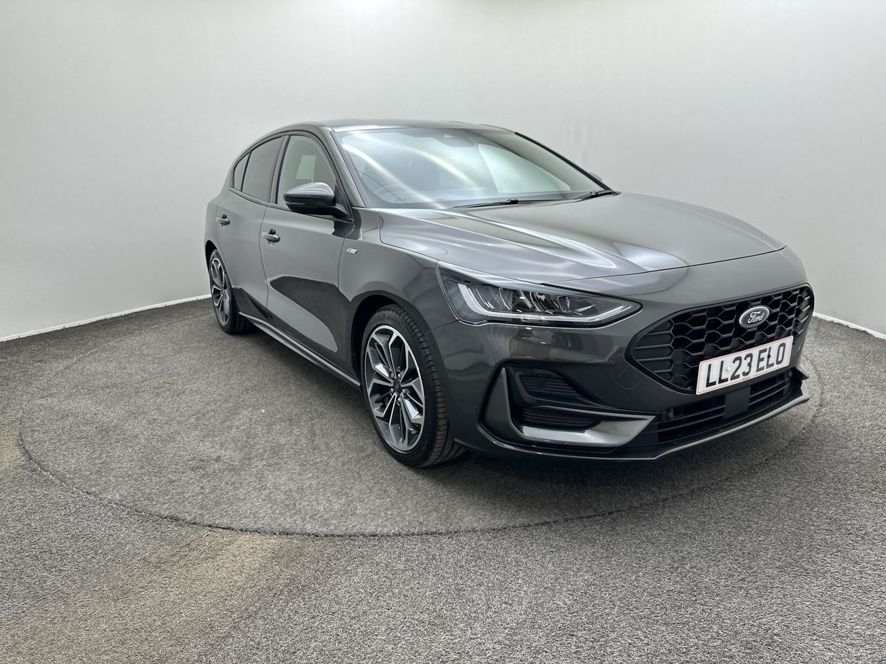 Ford Focus Photo 1