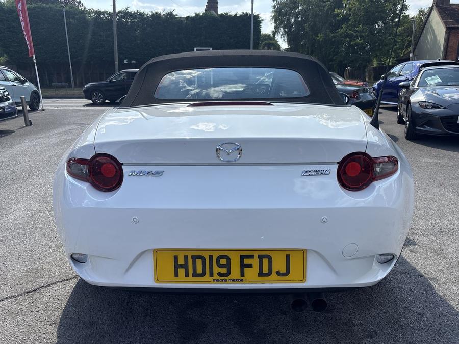 Mazda MX-5 Photo spincar-703adfa1d07e890f7915c8cf32d45290cb5eb160.jpg