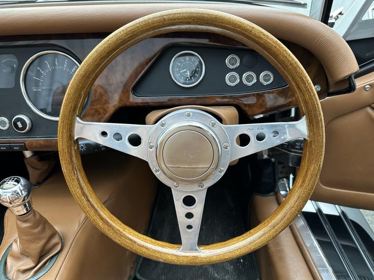 Morgan ROADSTER V6 Photo spincar-71db5b34e06e19bd4e136466b988077adb0efa32.jpg