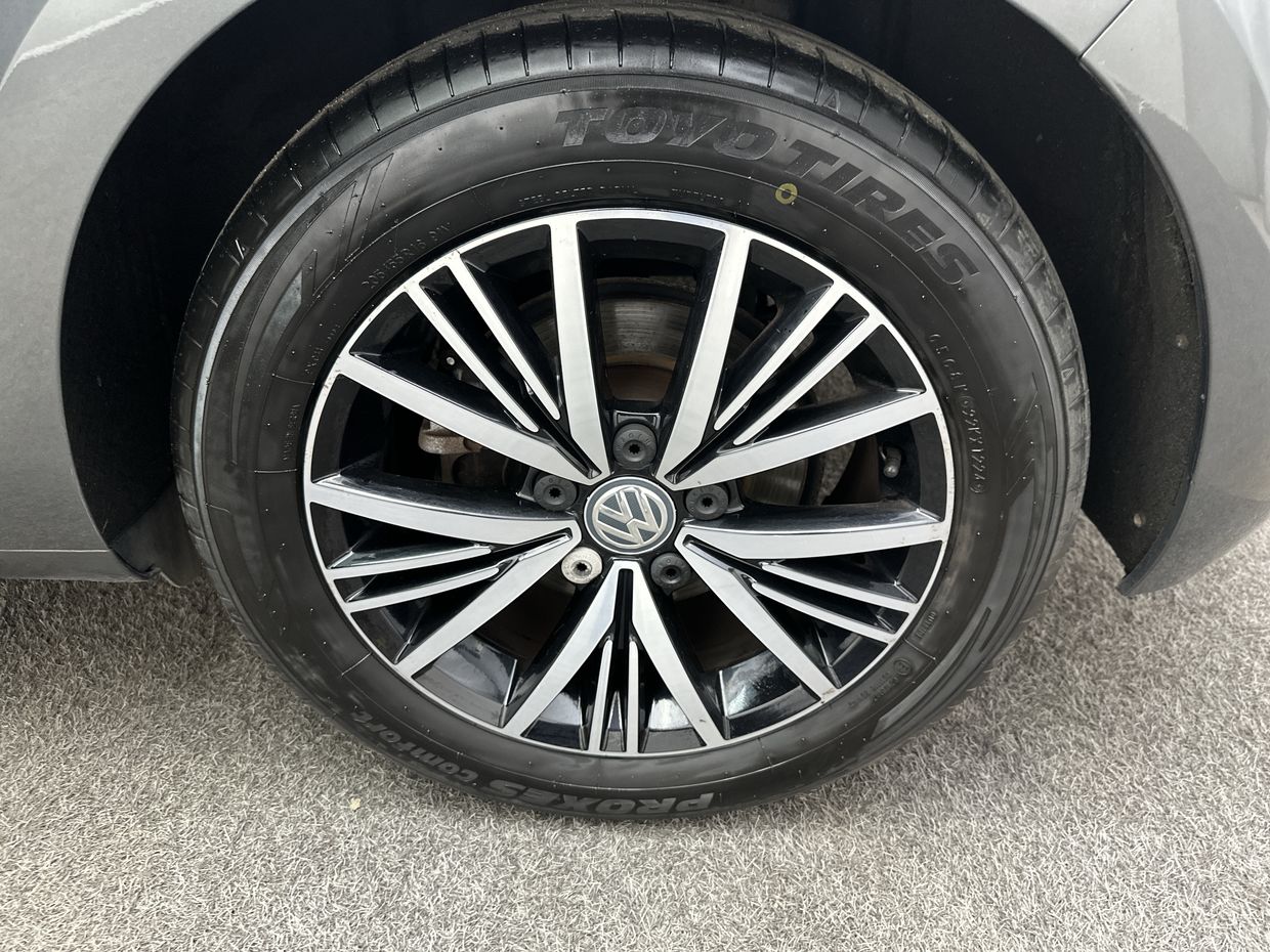 Volkswagen GOLF Photo 21