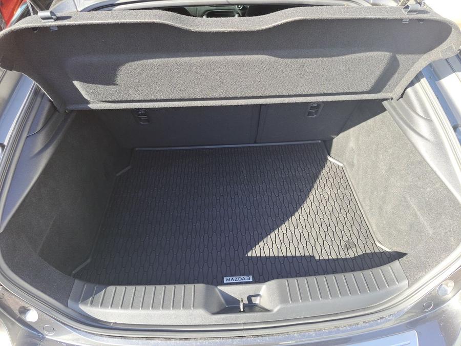 Mazda Mazda3 Photo spincar-724540acea4933f49e14e2c96edbd1631470463a.jpg