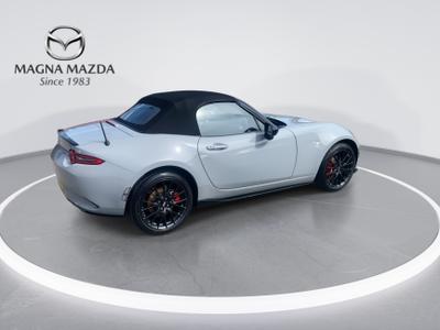 Mazda MX-5 Photo 11