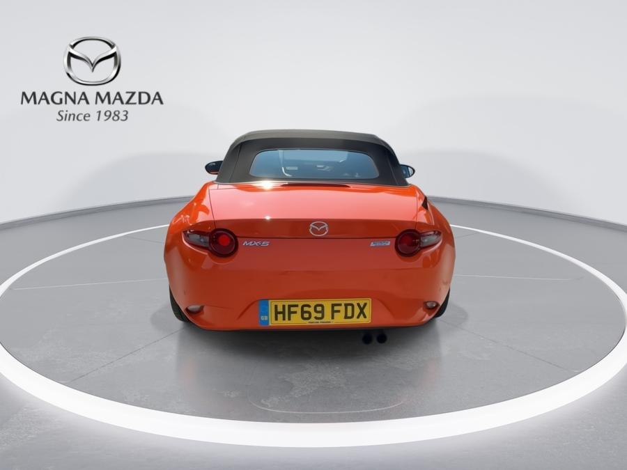 Mazda MX-5 Photo spincar-73846e01c6af7c0da9ec3c27d723c89f9de6e43a.jpg