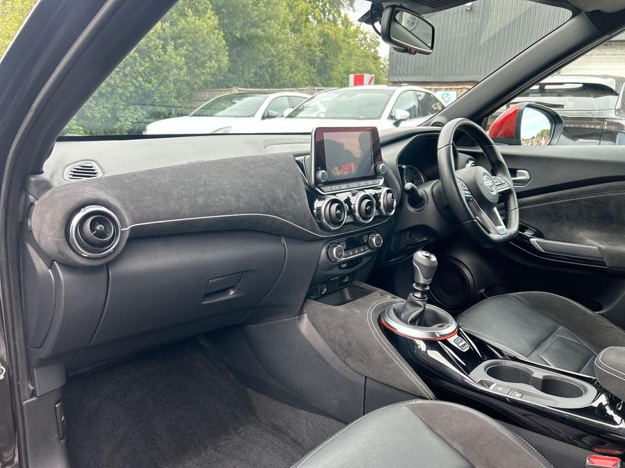 Nissan Juke Photo spincar-7503f11547e3524f8eec29513562287c2ab4bf66.jpg