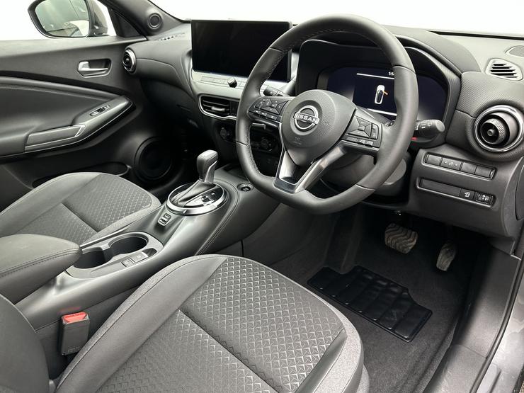 Nissan JUKE Photo spincar-75ffc90665f1ca5485e51181a85e5d8f8ecfa5d8.jpg