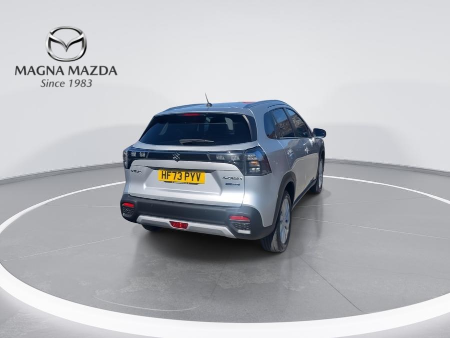 Suzuki S-Cross Photo spincar-76de357d3eadb65773b0c20f71fd82cc7cd02bc2.jpg