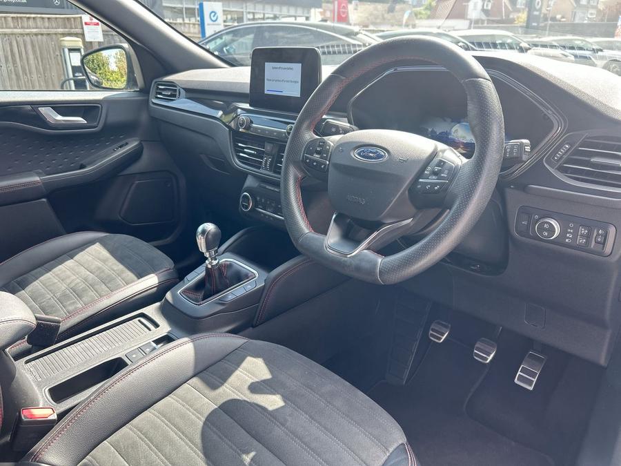Ford Kuga Photo spincar-776a37e6feac425686227ae5e3f56e7298f03fb6.jpg
