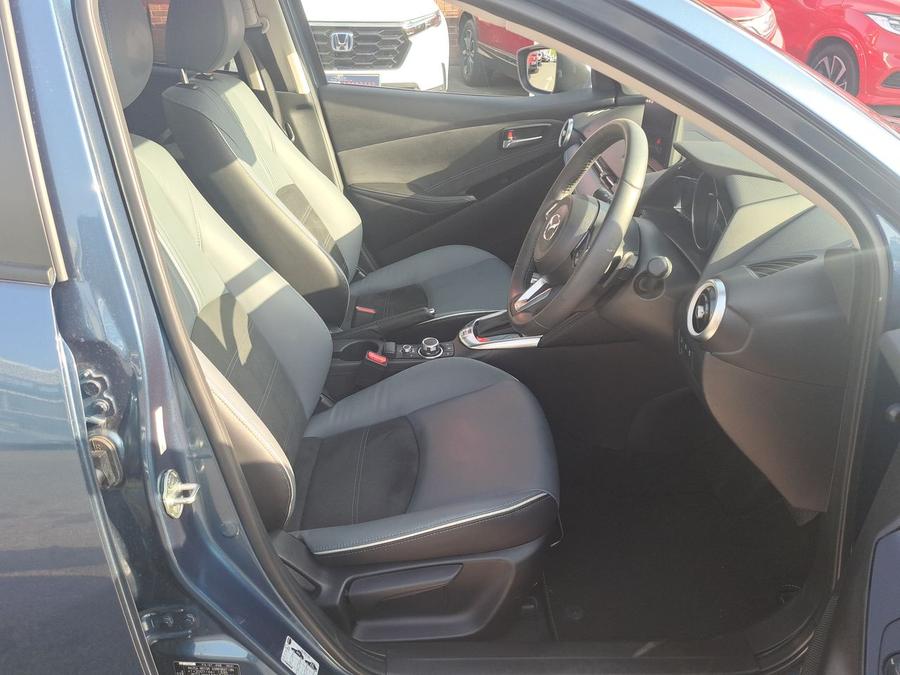 Mazda Mazda2 Photo spincar-77f0ca33e7afceabfd5b04753cbad1706a7a008a.jpg