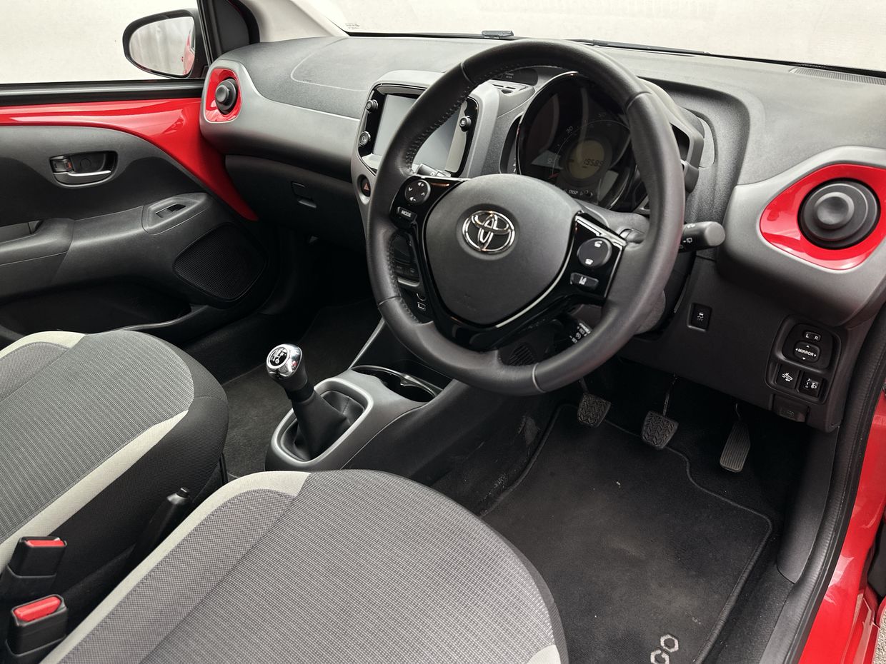 Toyota AYGO Photo 15