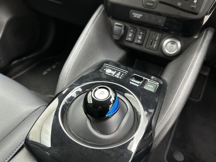 Nissan LEAF Photo spincar-78e4d0731a642738599e706455d6d17f73e8fd57.jpg