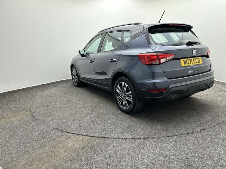 SEAT ARONA Photo spincar-7b00f42f4ad6a952b8ceec14a9fddf555075827d.jpg